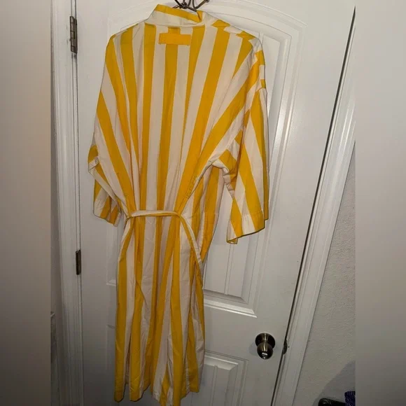 Nautica Yellow and White Striped Robe - Picture 5 of 12